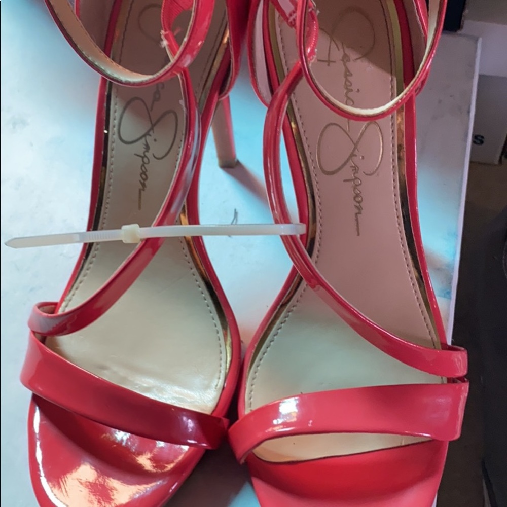 Jessica Simpson7.5